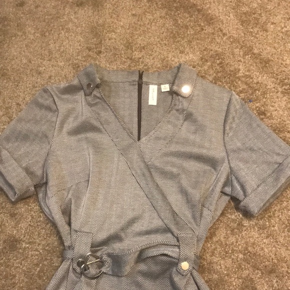 Must Go! ๐๐ฝ Black and White patterned dress ๐ - Picture 3 of 8